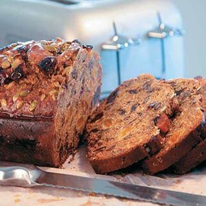 date-apricot-breakfast-loaf