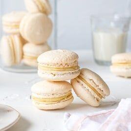 French_Vanilla_Macaron-Web